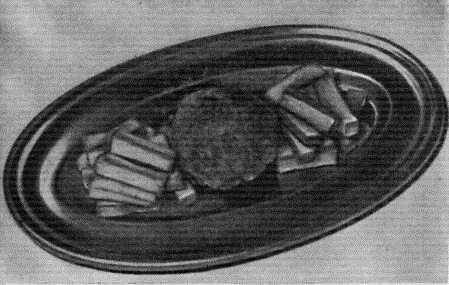 Оформление бифштекса рубленого с яйцом